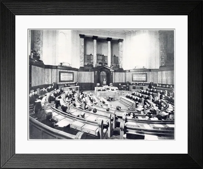 Framed Print : The new chamber in the London County Council (L.C.C.). Photograph showing the London's representatives in session. Date: July 1922 Framed Print : The new chamber in the London County Council (L.C.C.). Photograph showing the London's representatives in session. Date: July 1922