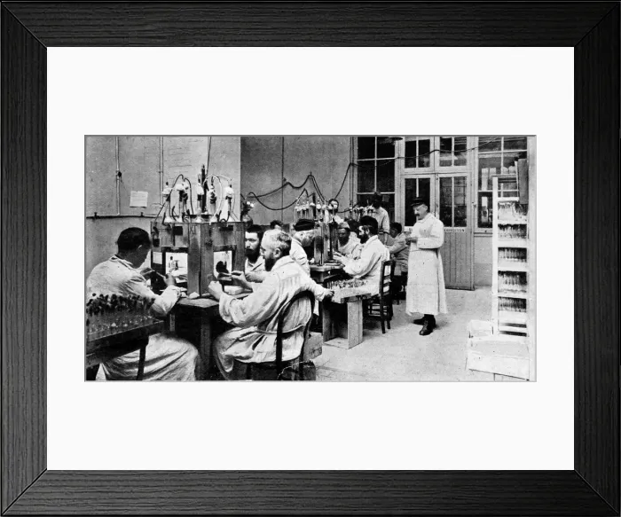 Framed Print : Anti-typhoid vaccination in the French army Framed Print : Anti-typhoid vaccination in the French army