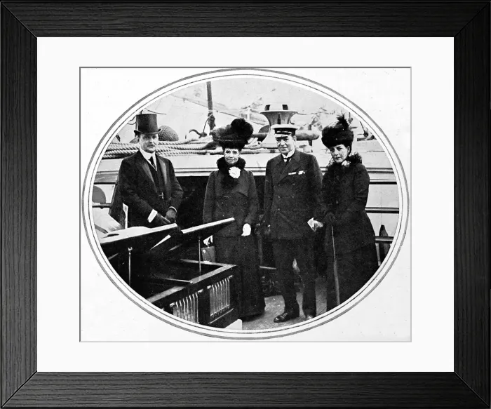 Framed Print : Shackleton with royalty