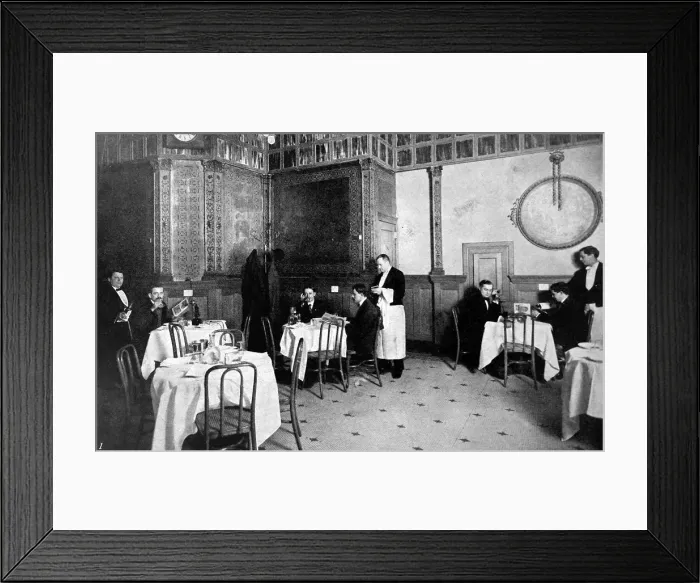 Framed Print : Telephone in a restaurant Framed Print : Telephone in a restaurant