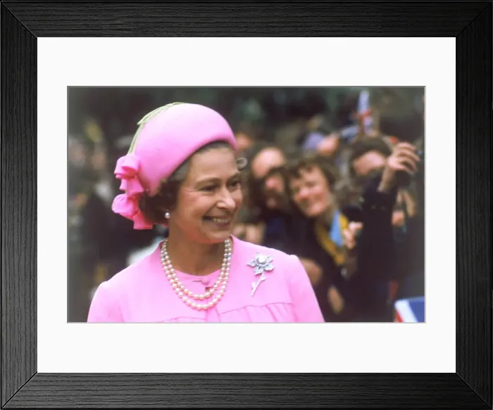 Framed Print : Queen Elizabeth II - Silver Jubilee 1977 Framed Print : Queen Elizabeth II - Silver Jubilee 1977