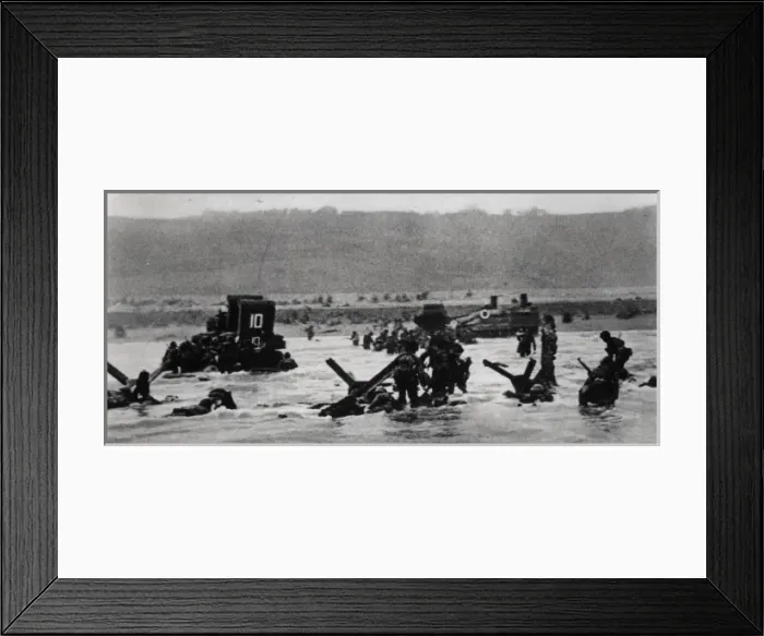 Framed Print : American Troops landing on D-Day; Second World War, 1944 Framed Print : American Troops landing on D-Day; Second World War, 1944