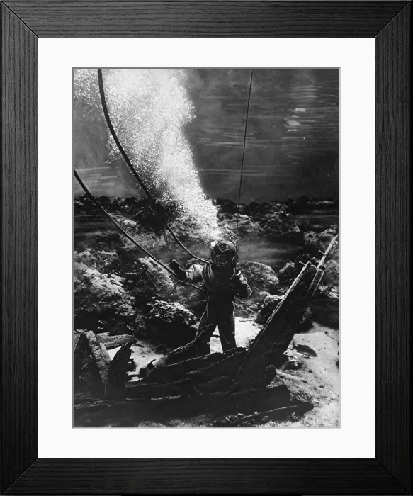 Framed Print : The first photograph of a diver at the bottom of the sea Framed Print : The first photograph of a diver at the bottom of the sea