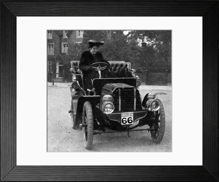 Framed Print : Miss Dorothy Levitt & 12h. p. Gladiator car Framed Print : Miss Dorothy Levitt & 12h. p. Gladiator car
