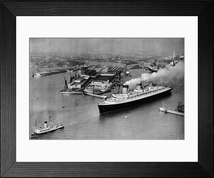 Framed Print : French Liner Normandie leaving Le Havre, May 1935