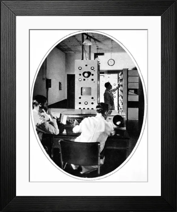 Framed Print : The control room of the Baird apparatus, showing the vision Framed Print : The control room of the Baird apparatus, showing the vision