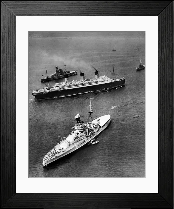 Framed Print : SS Berengaria Passing Spithead, 1935