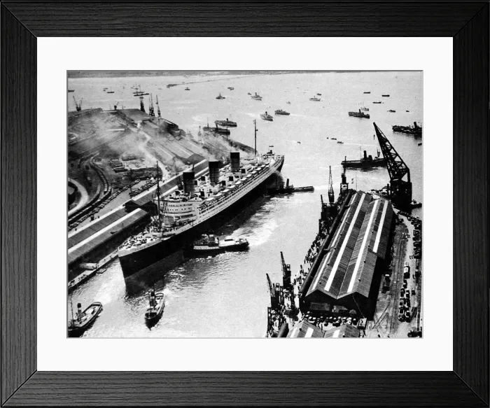 Framed Print : R. M. S. Queen Mary, Ocean Dock, Southampton, 1936