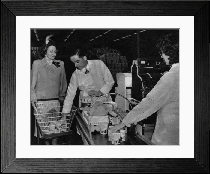 Framed Print : A help yourself grocery - checkout Framed Print : A help yourself grocery - checkout
