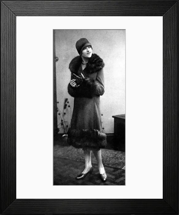 Framed Print : Winter fashion for 1927
