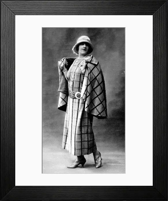 Framed Print : September fashions, 1923