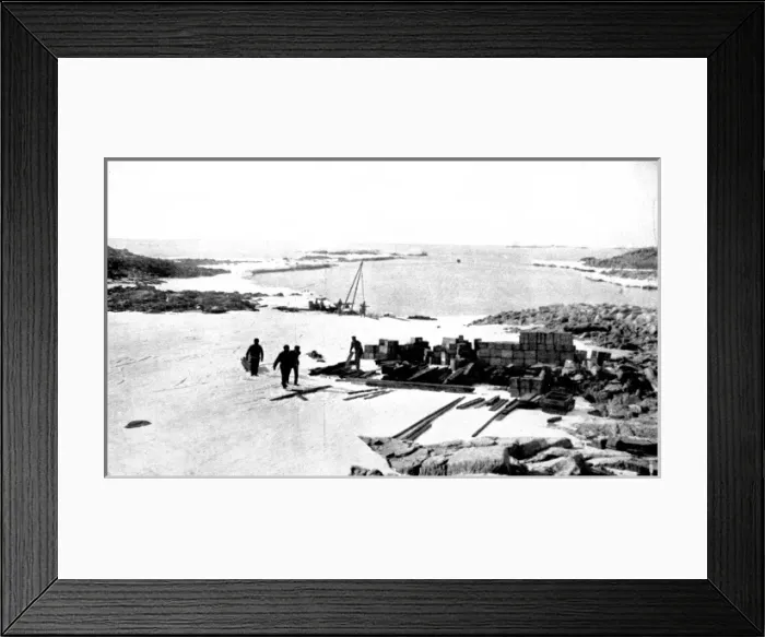 Framed Print : The Main Base, Australian Antarctic Expedition, 1913 Framed Print : The Main Base, Australian Antarctic Expedition, 1913