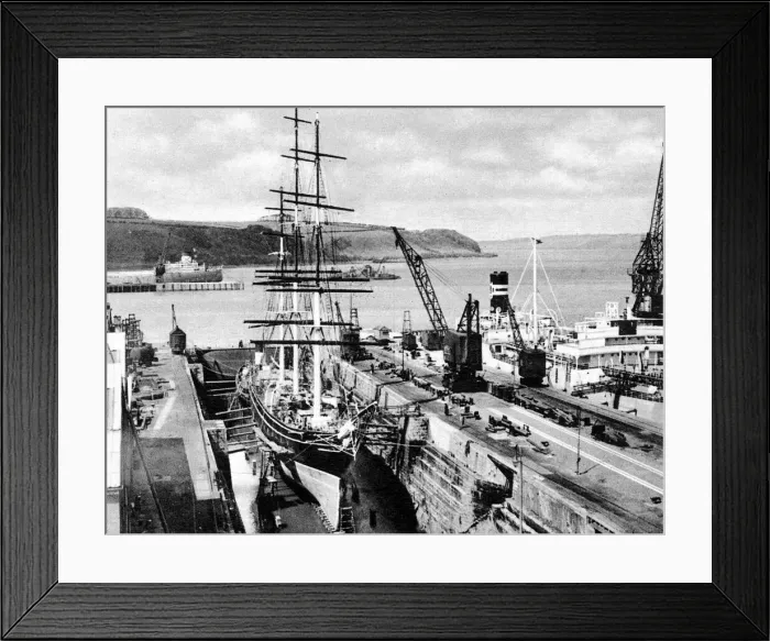 Framed Print : The Cutty Sark in dry-dock, Falmouth, 1938 Framed Print : The Cutty Sark in dry-dock, Falmouth, 1938