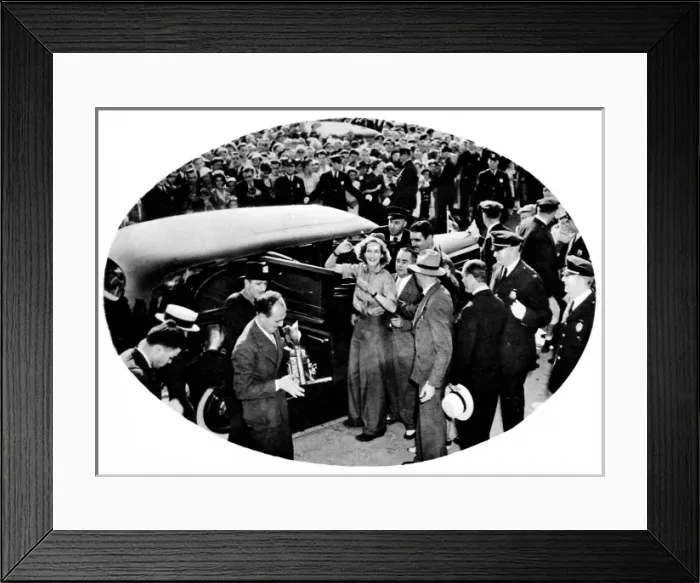 Framed Print : Mrs. Beryl Markham in New York, 1936 Framed Print : Mrs. Beryl Markham in New York, 1936