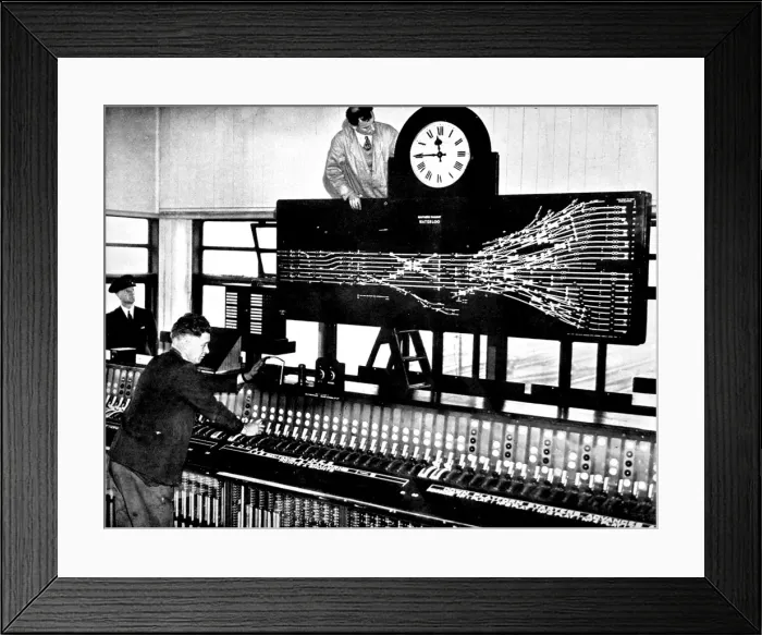 Framed Print : Waterloo Station Signal Box, London, 1936