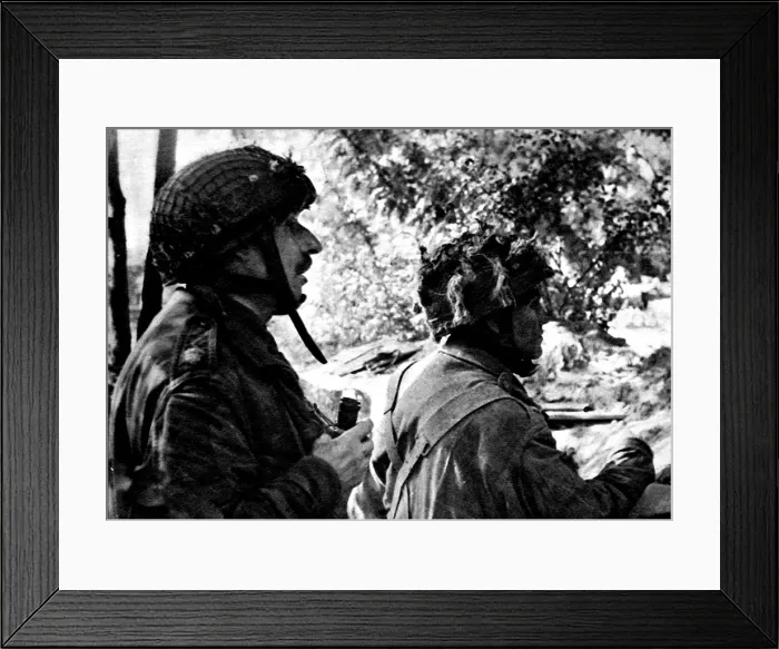 Framed Print : British Major and Lieutenant, near Arnhem; Second World War Framed Print : British Major and Lieutenant, near Arnhem; Second World War