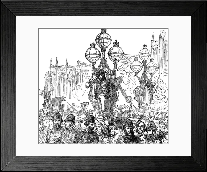 Framed Print : Crowds waiting for news outside the Tichborne Trial Framed Print : Crowds waiting for news outside the Tichborne Trial