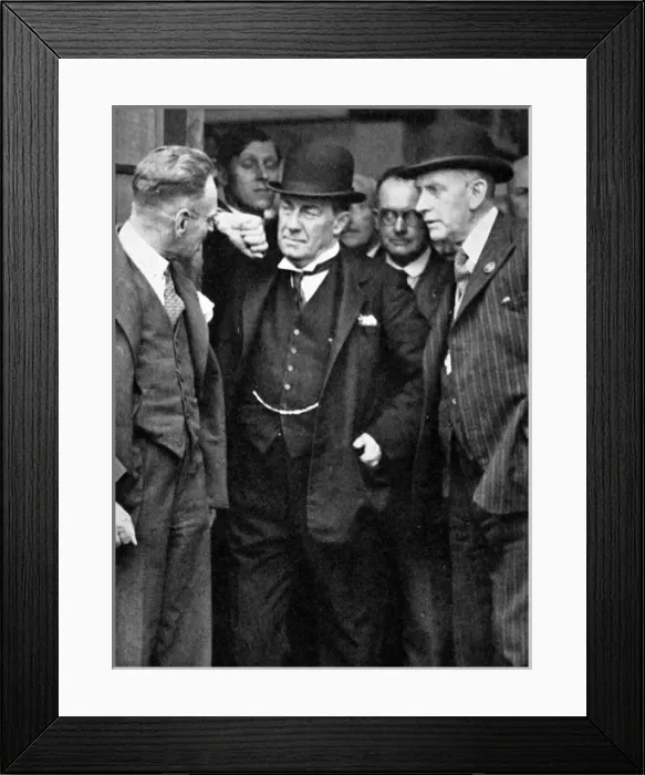 Framed Print : Stanley Baldwin, 1st Earl of Bewdley, with some Constituents Framed Print : Stanley Baldwin, 1st Earl of Bewdley, with some Constituents