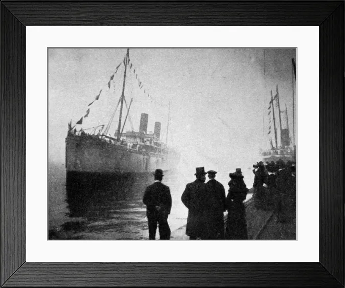 Framed Print : SS Norman arriving at Southampton, 1903 Framed Print : SS Norman arriving at Southampton, 1903