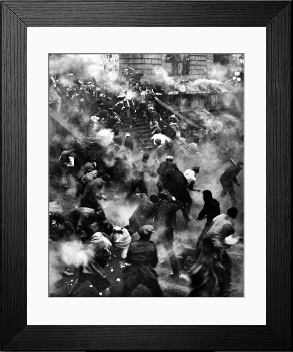Framed Print : Edinburgh University Undergraduates Battle for the Quadran Framed Print : Edinburgh University Undergraduates Battle for the Quadran