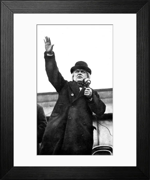 Framed Print : David Lloyd-George (1863-1945) speaking in Rochdale, 1923