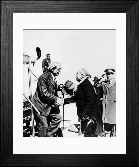 Framed Print : Ramsay MacDonald and Benito Mussolini, Ostia, 1933