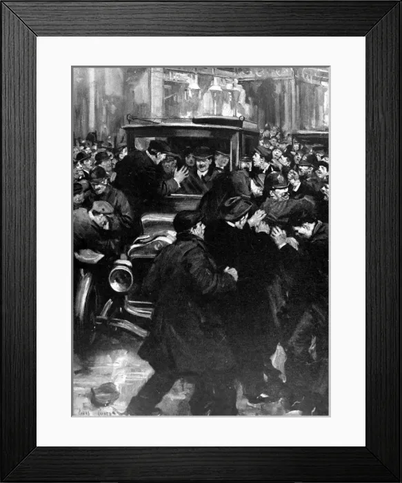 Framed Print : Anti Home-Rulers attacking Winston Churchills car, Belfast