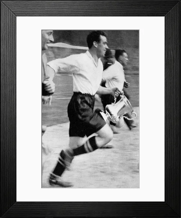 Framed Print : Dixie Dean, Everton Captain, with the F. A. Cup, 1933 Framed Print : Dixie Dean, Everton Captain, with the F. A. Cup, 1933