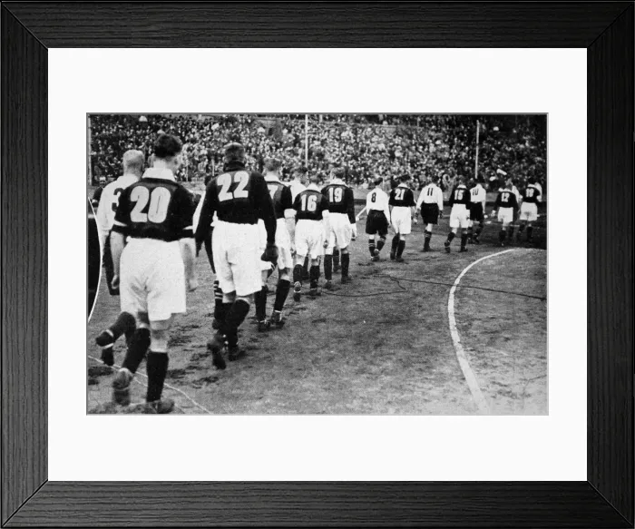 Framed Print : Everton and Manchester City Football Teams walk onto the pit