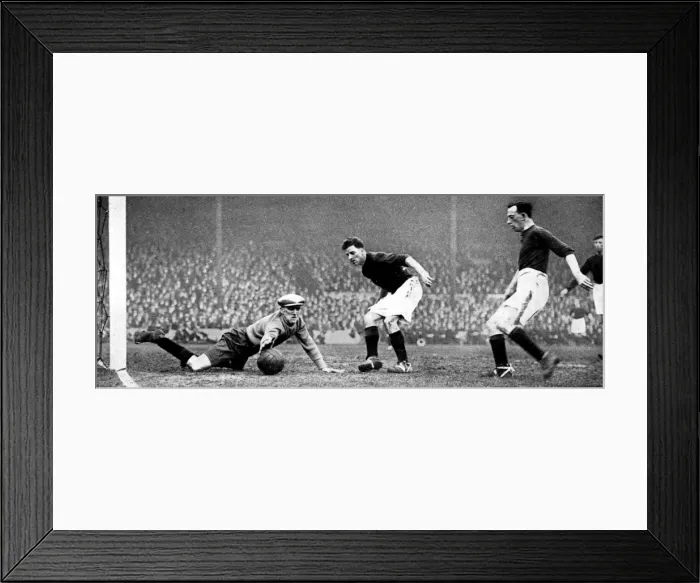 Framed Print : Arsenal vs. Stoke, Highbury, 1928 Framed Print : Arsenal vs. Stoke, Highbury, 1928