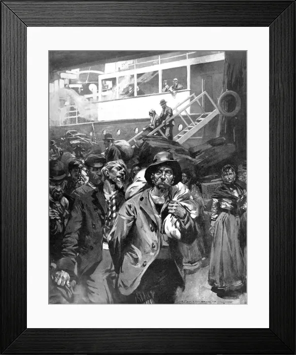 Framed Print : Immigrants arriving in Britain, 1903