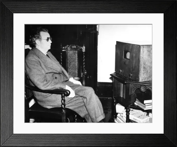 Framed Print : John Logie Baird watching Stereoscopic Television, 1942 Framed Print : John Logie Baird watching Stereoscopic Television, 1942