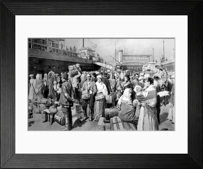 Framed Print : Emigrants waiting to board ship, Liverpool, 1907 Framed Print : Emigrants waiting to board ship, Liverpool, 1907