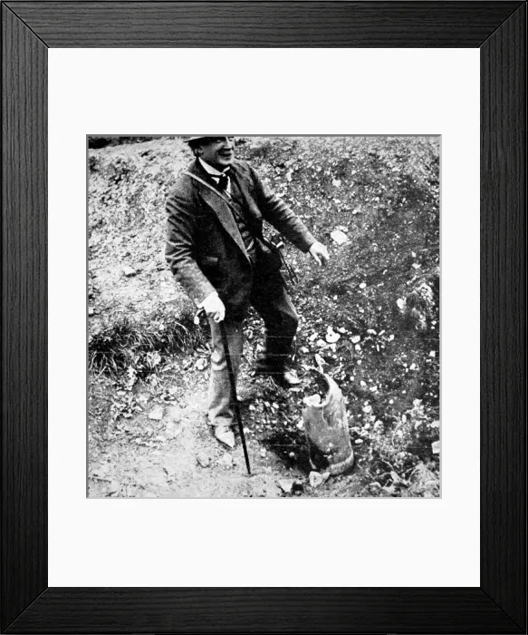 Framed Print : David Lloyd Geogrge touring the British front lines Framed Print : David Lloyd Geogrge touring the British front lines
