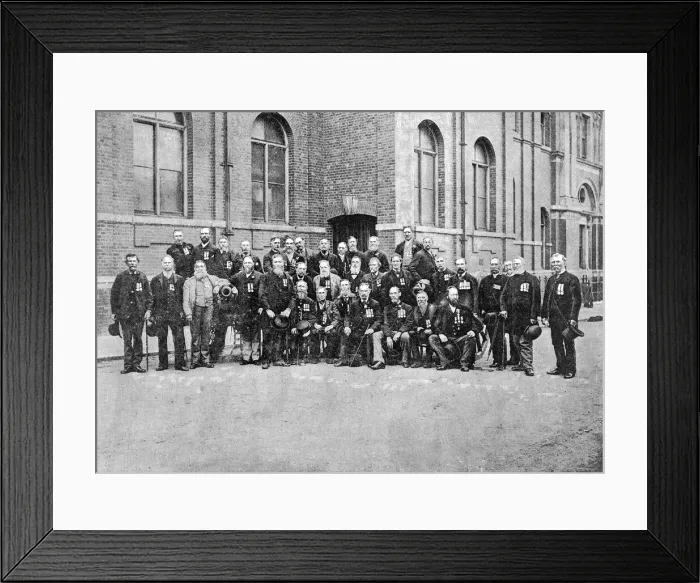 Framed Print : Survivors of the Charge of the Light Brigade, 1890 Framed Print : Survivors of the Charge of the Light Brigade, 1890