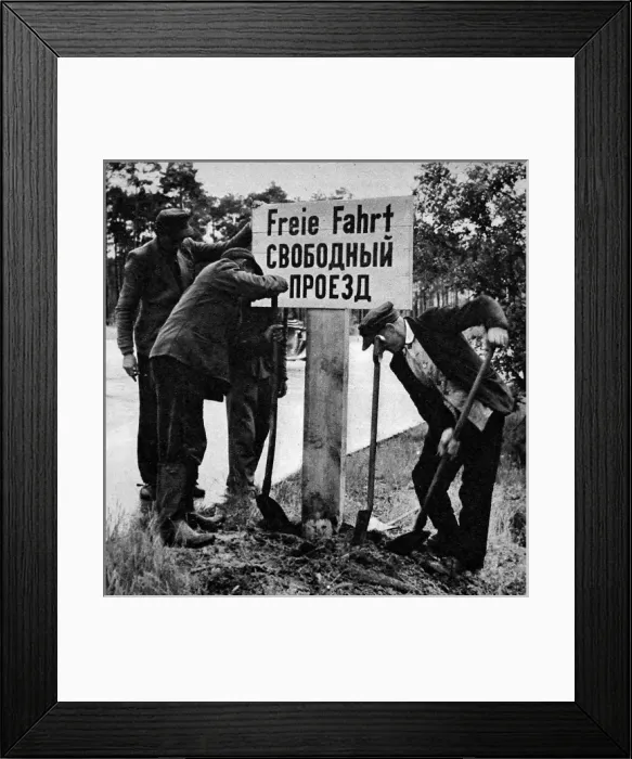 Framed Print : German Workers Re-erecting a Free Passage Sign, Berlin, 19 Framed Print : German Workers Re-erecting a Free Passage Sign, Berlin, 19