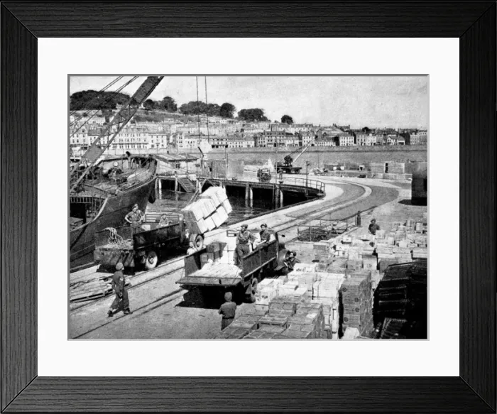 Framed Print : Food being unloaded in the Channel Islands; Second World War Framed Print : Food being unloaded in the Channel Islands; Second World War