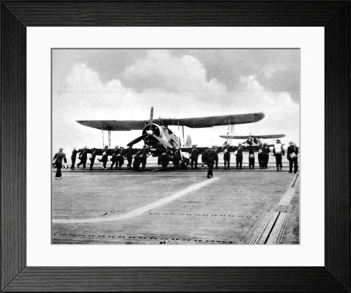 Framed Print : Swordfish torpedo-bombers on HMS Battler; Second World War