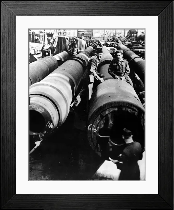 Framed Print : German Ultra-Heavy Artillery, Second World War, 1945 Framed Print : German Ultra-Heavy Artillery, Second World War, 1945