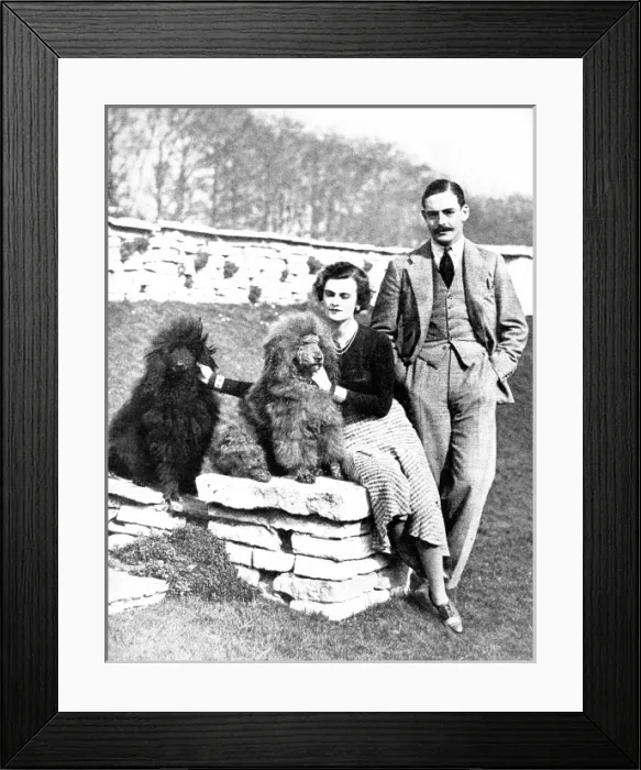 Framed Print : Margaret Whigham and the Earl of Warwick, 1932 Framed Print : Margaret Whigham and the Earl of Warwick, 1932