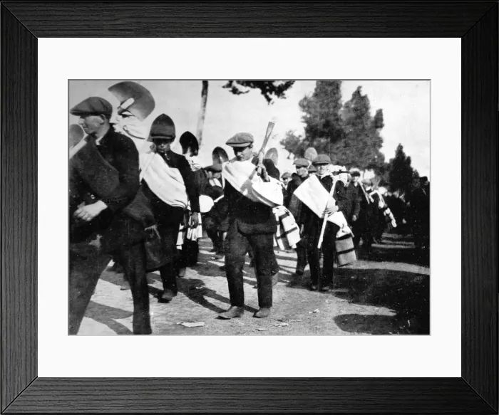 Framed Print : Young Belgians marching to dig shelter-trenches for the sold