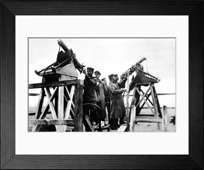 Framed Print : German machine guns on temporary mountains for use against war planes Framed Print : German machine guns on temporary mountains for use against war planes