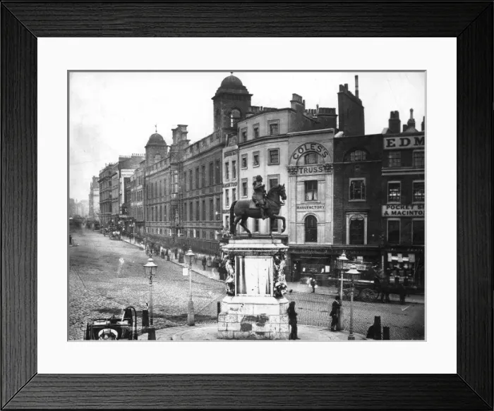 Framed Print : Charing Cross, London, c. 1880 Framed Print : Charing Cross, London, c. 1880