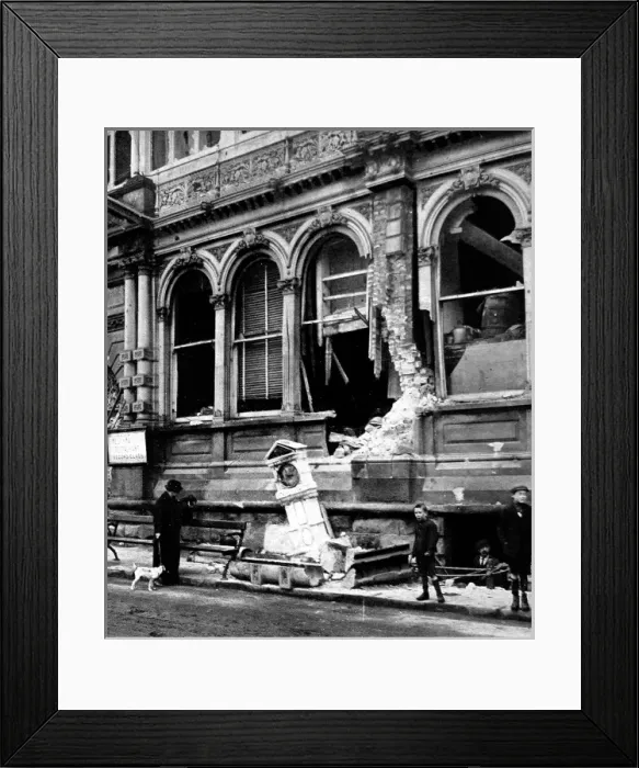 Framed Print : The Grand Picture Palace in Scarborough wrecked by an enemy shell Framed Print : The Grand Picture Palace in Scarborough wrecked by an enemy shell
