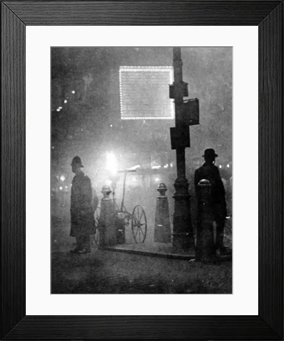 Framed Print : Fog in Piccadilly Circus, London, 1924 Framed Print : Fog in Piccadilly Circus, London, 1924