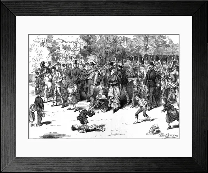 Framed Print : Poor children in front of the The Guards Band in St. James Framed Print : Poor children in front of the The Guards Band in St. James