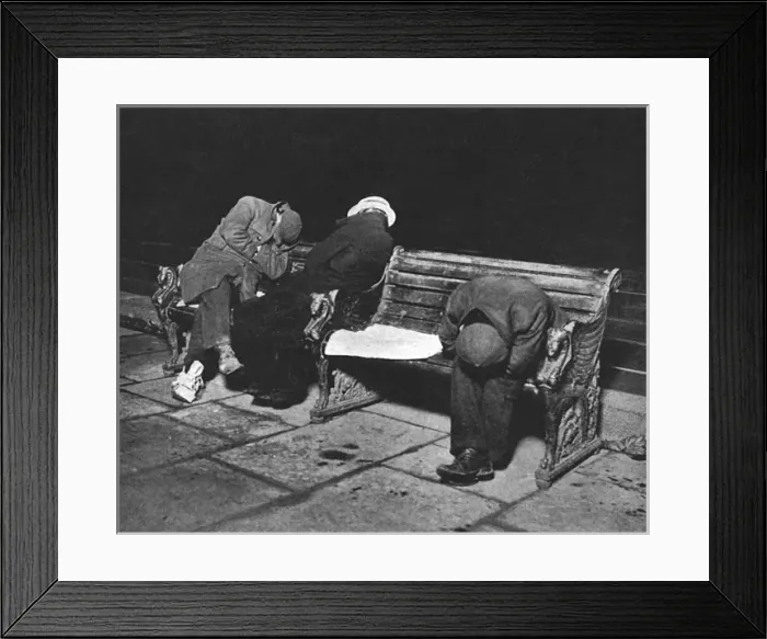 Framed Print : Men sleeping rough on the embankment, London, 1910 Framed Print : Men sleeping rough on the embankment, London, 1910
