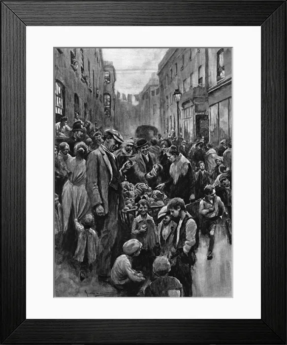 Framed Print : A congested street scene in Shoreditch, London Framed Print : A congested street scene in Shoreditch, London
