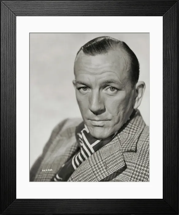 Framed Print : Photographic portrait of Noel Coward (1899-1973), the English playwright, actor and composer, in 1942, shortly after the release of In Which We Serve'. Date: c. 1942 Framed Print : Photographic portrait of Noel Coward (1899-1973), the English playwright, actor and composer, in 1942, shortly after the release of In Which We Serve'. Date: c. 1942