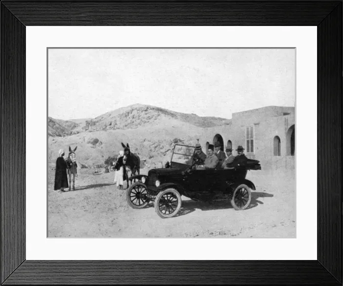 Framed Print : Lord Carnarvons House at the foot of the Tomb Framed Print : Lord Carnarvons House at the foot of the Tomb